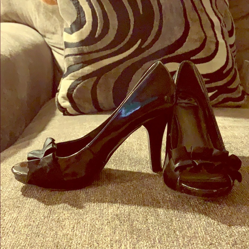 Black peep toe heels